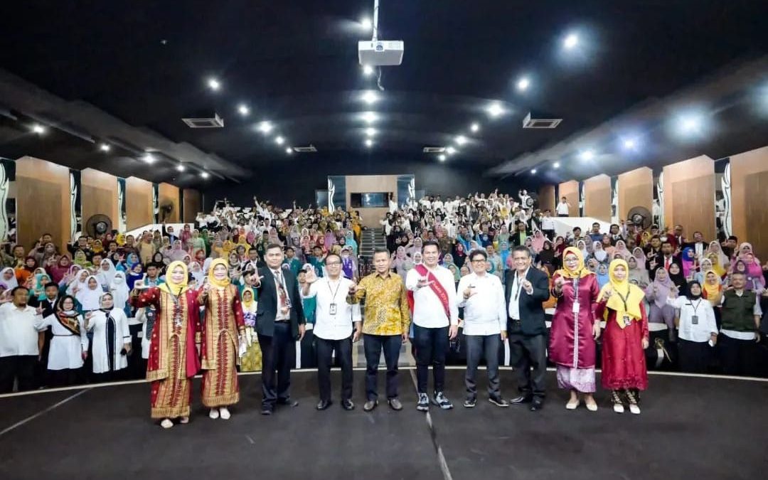 Yayasan KPPJB Beri Anugerah Penulis Kepada Kadisdik Purwakarta
